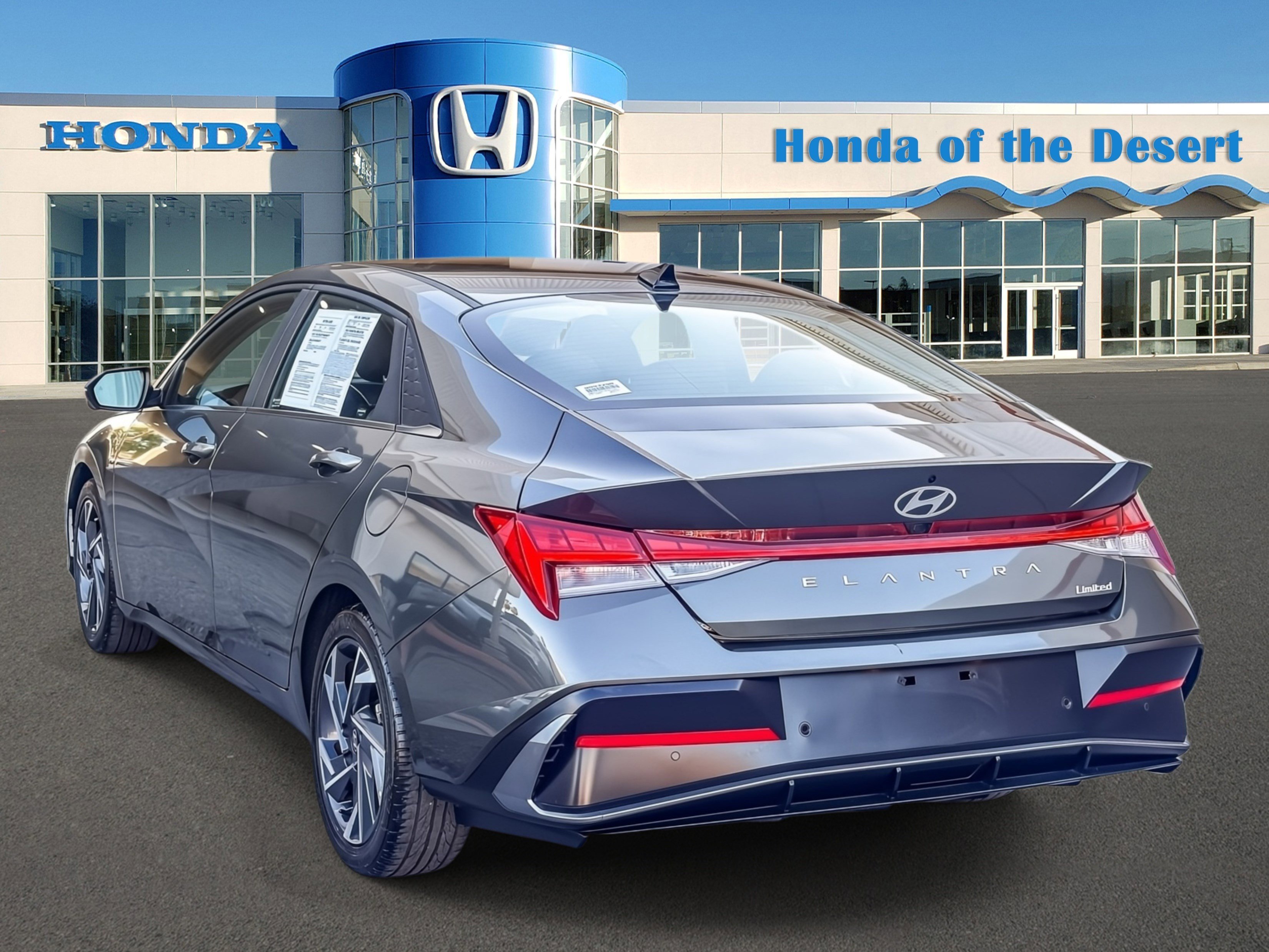 Used 2024 Amazon Gray Hyundai Limited image 4