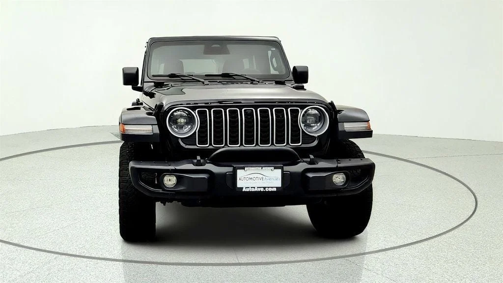 Used 2025 Black Clearcoat Jeep Backcountry 4x4 w/ Technology Group & Trailer Tow Group image 2