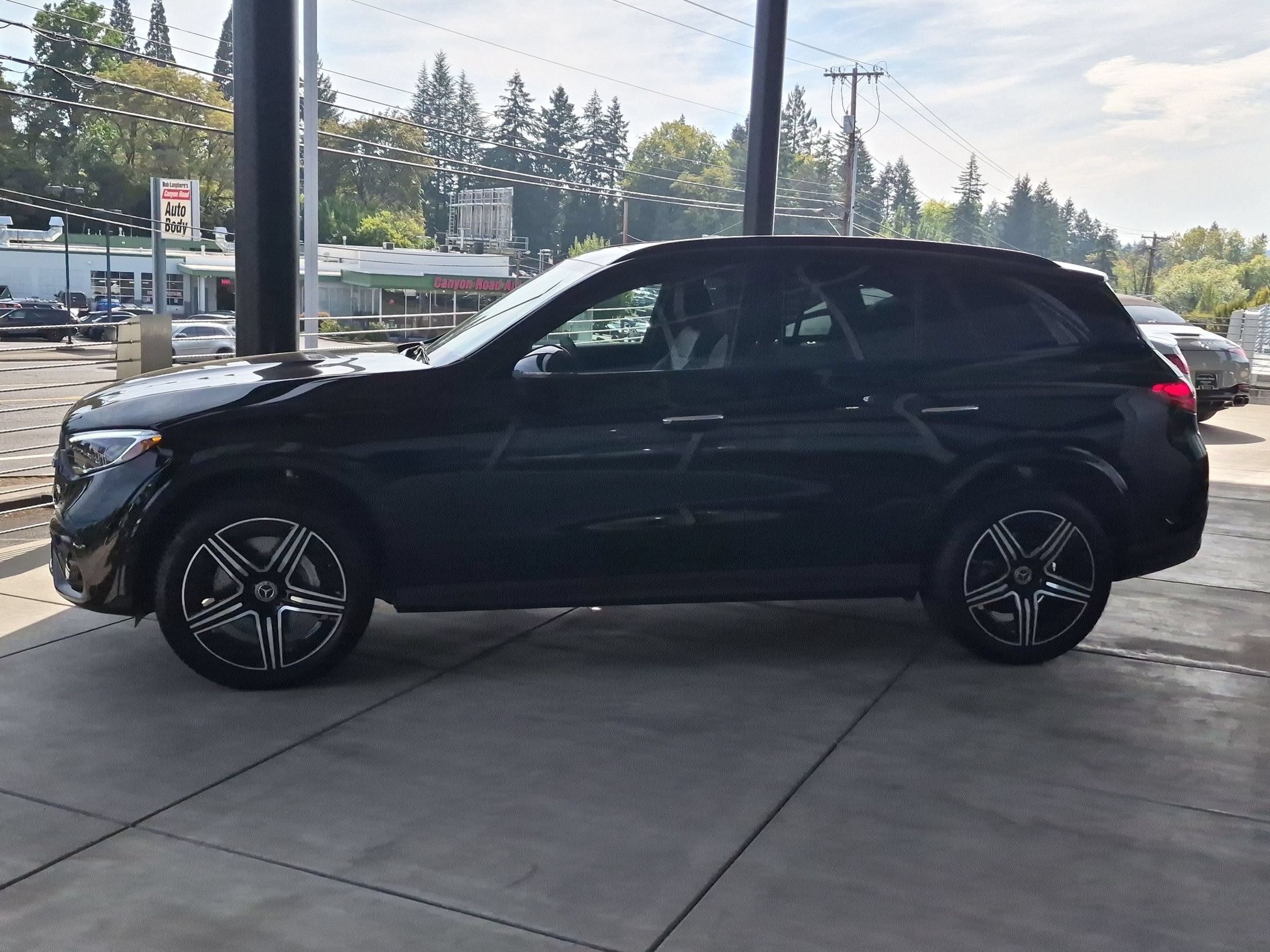 New 2026 Black Mercedes-Benz GLC 300 image 15