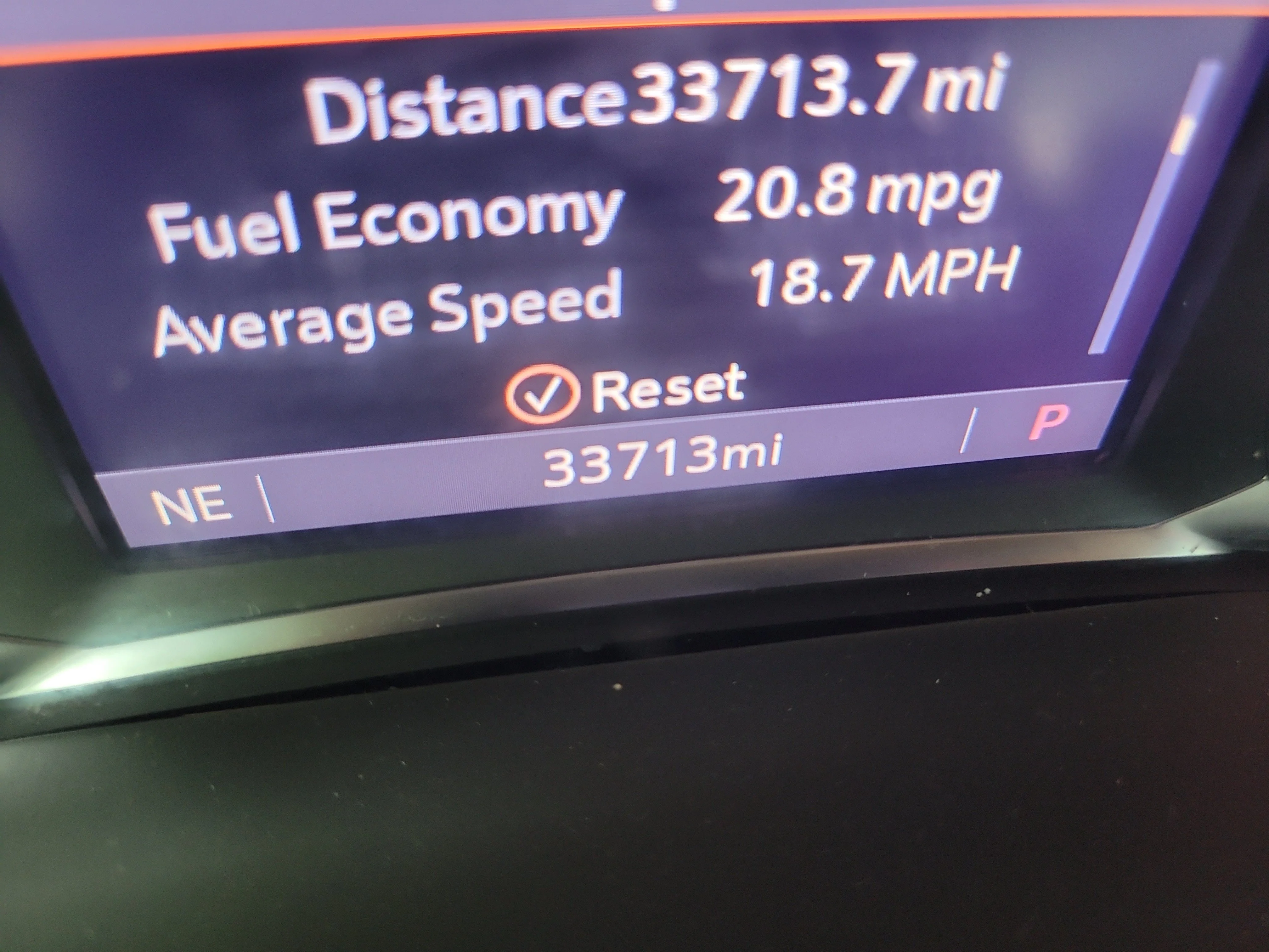 Used 2023 Summit White GMC SLE image 31