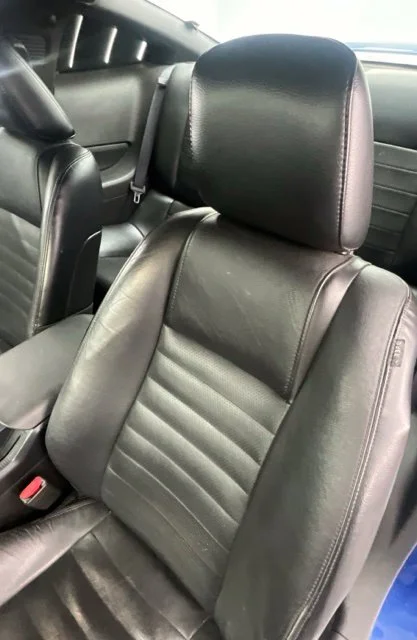 Used 2007  Ford GT Deluxe image 4