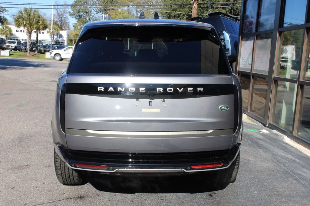 2023 Land Rover Range Rover SE - Photo 8