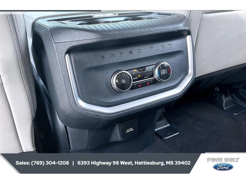 Used 2025 Agate Black Metallic Ford Platinum image 25