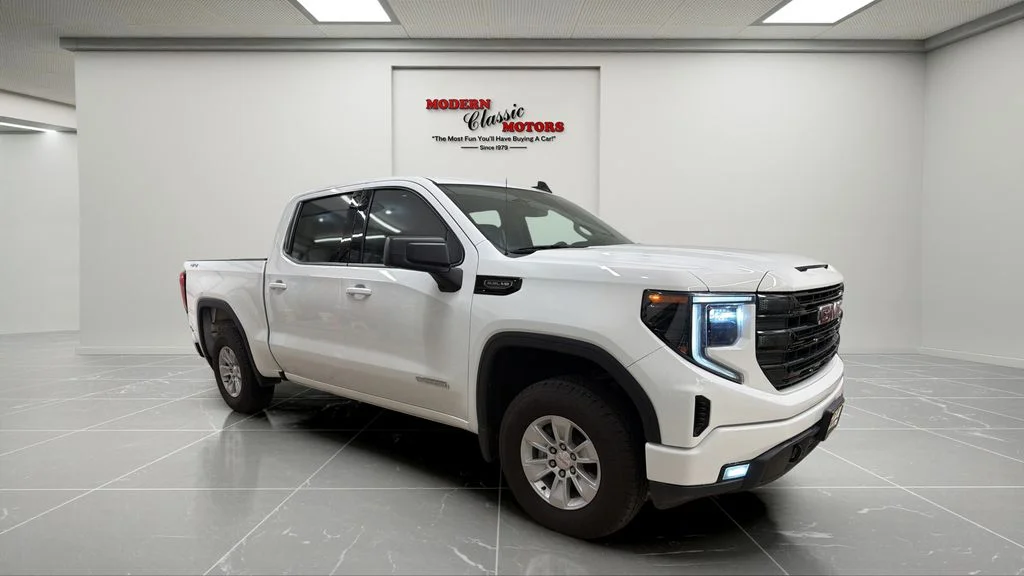 2023 GMC Sierra Elevation 4WD Crew Cab Short Box's photo