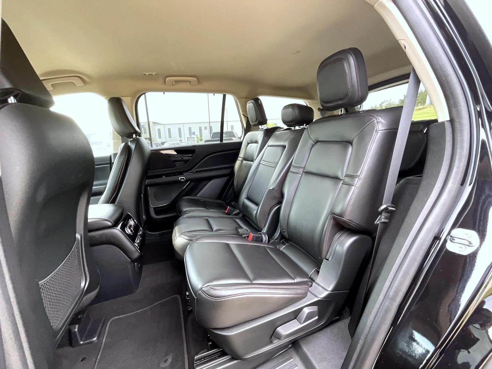 Certified Used 2023 Black Lincoln Livery image 19