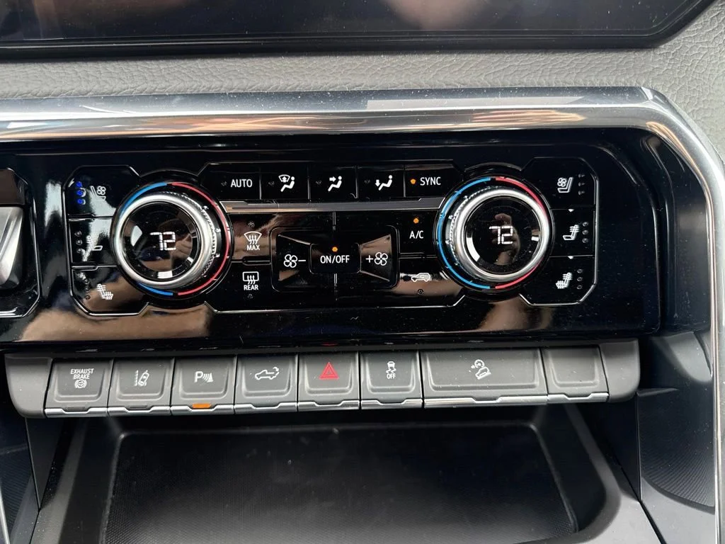 Used 2026 Sterling Metallic GMC Denali image 27