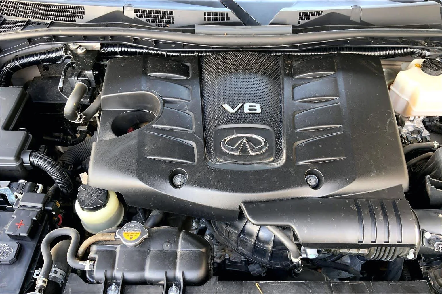 Used 2023 Champagne Quartz INFINITI PREMIUM SELECT image 31