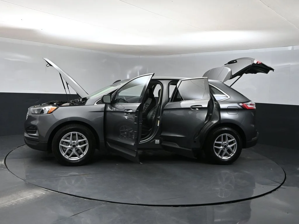 Used 2023 Gray Ford SEL image 42