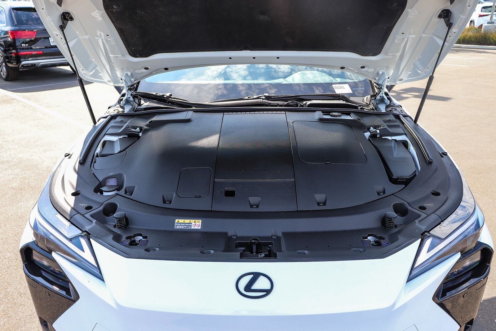 New 2026 Ultra White Lexus ES 350e PREMIUM image 15