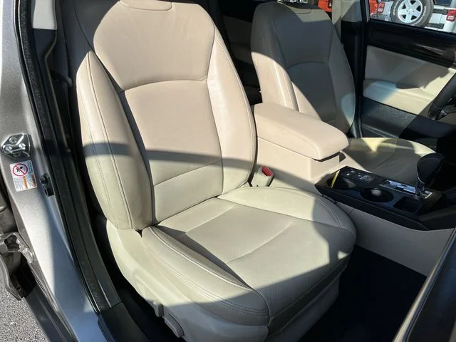 Used 2017 Gray Subaru 2.5i image 27
