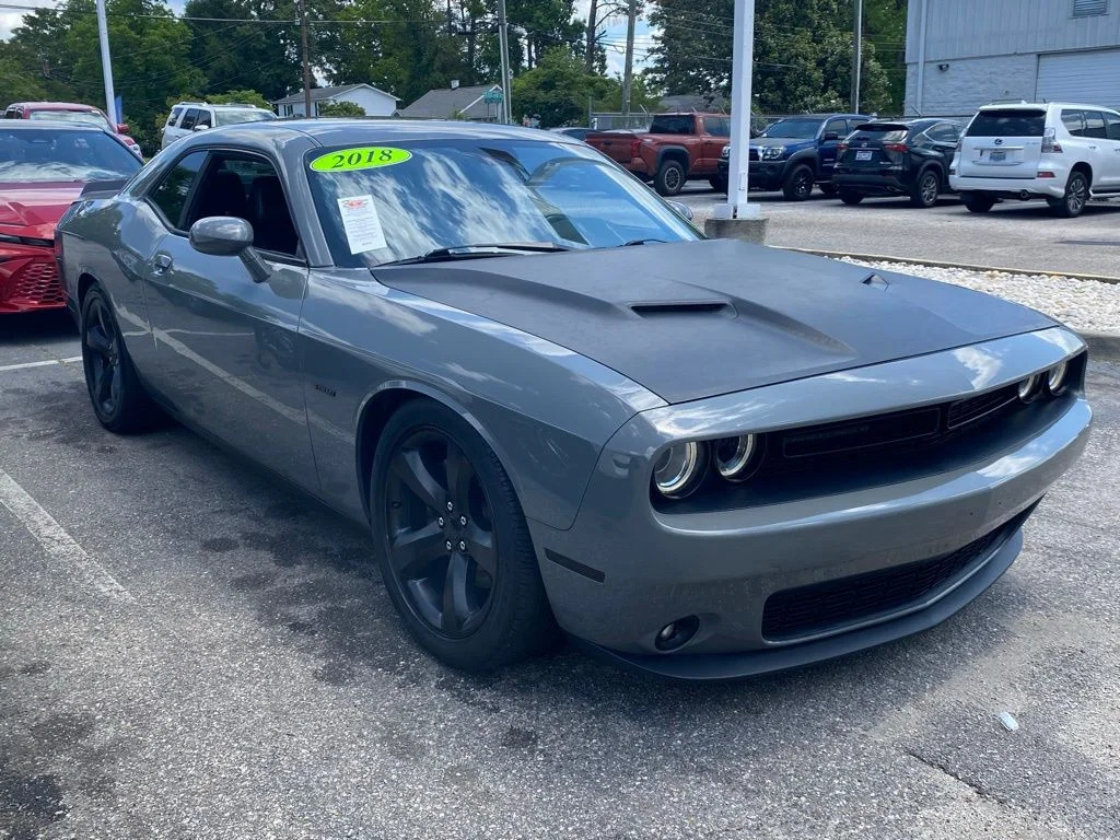 2018 Dodge Challenger R/T Plus's photo