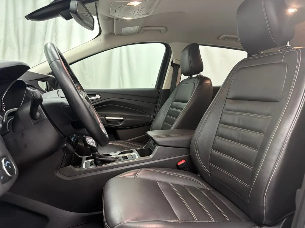 Used 2019 Silver Ford Titanium image 15