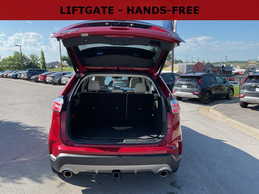 Used 2020 Rapid Red Metallic Tinted Clearcoat Ford Titanium image 15