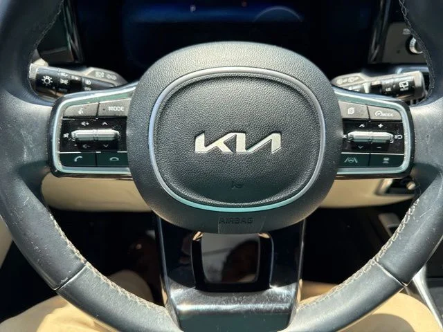 Used 2023 White Kia SX image 34