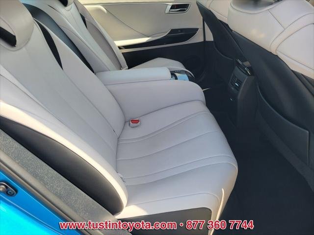 Certified Used 2019 BLACK/PURE BLUE ME. Toyota  image 14