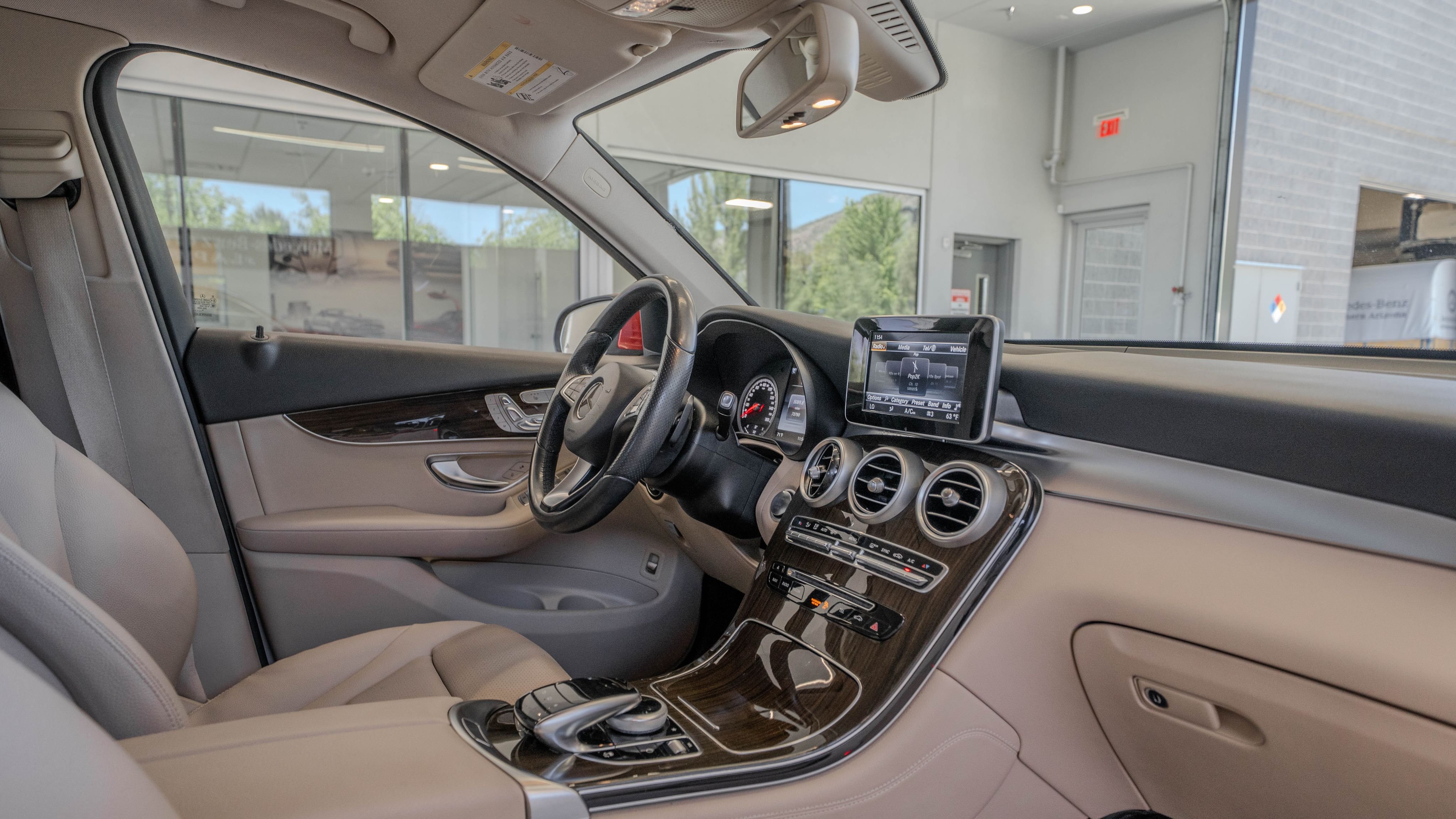Used 2016 Red Mercedes-Benz GLC 300 image 21