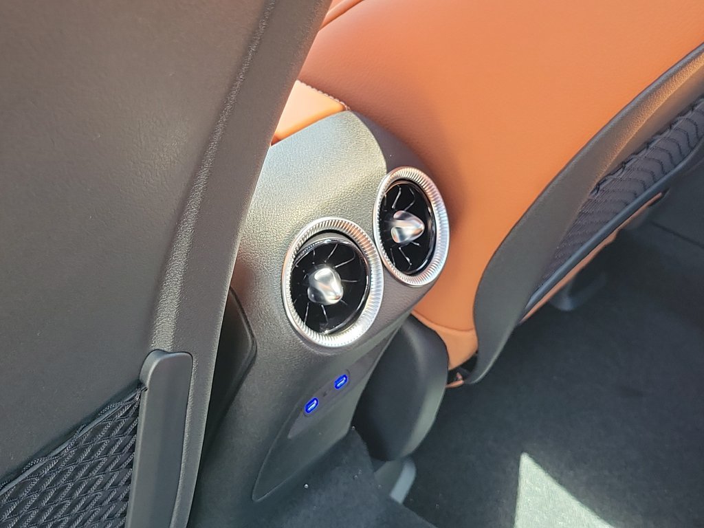 New 2027 MANUFAKTUR Alpine Grey Mercedes-Benz CLA 220 image 12