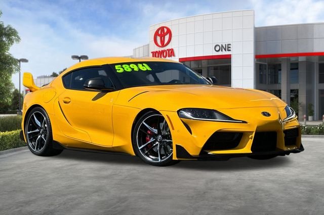 Used 2021 Yellow Toyota 3.0 image 2