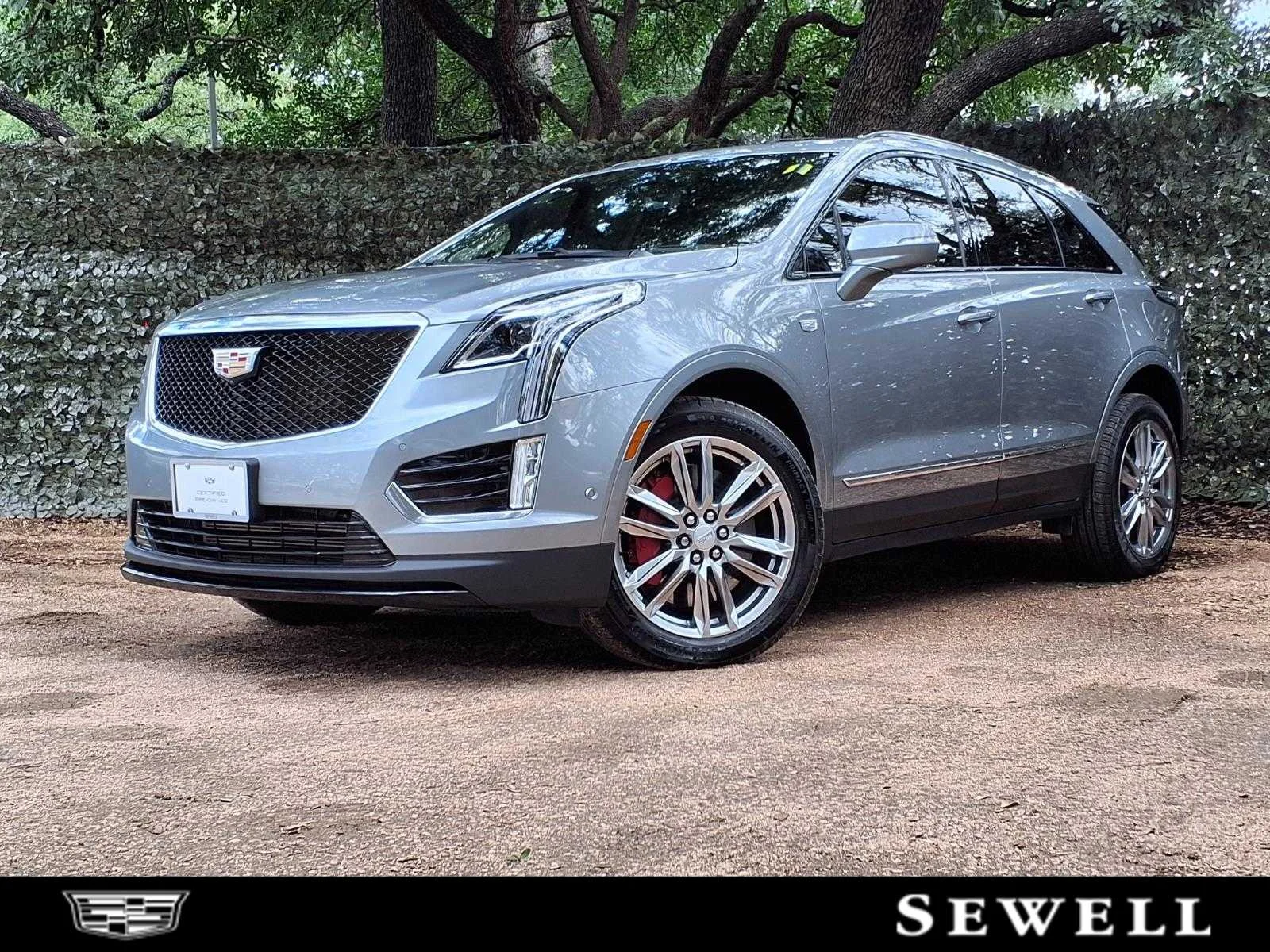 2025 Cadillac XT5 AWD Sport's photo