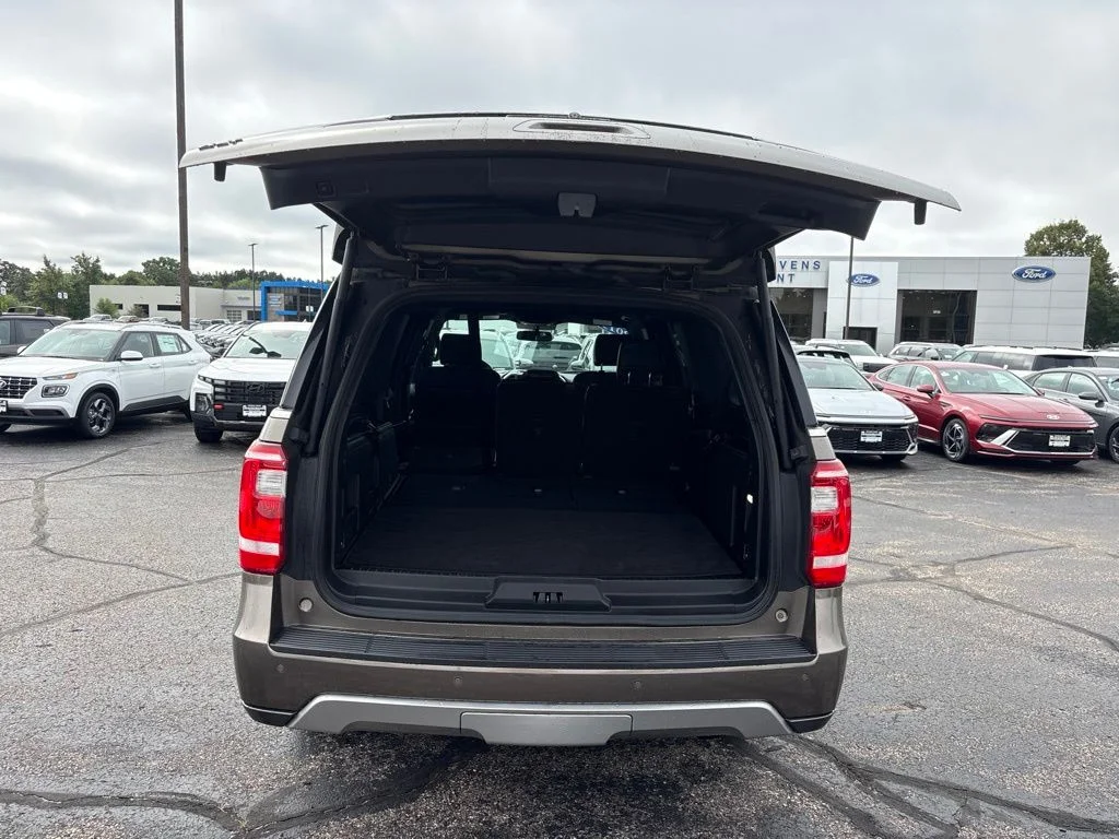 Used 2019 Stone Gray Metallic Ford XLT image 26