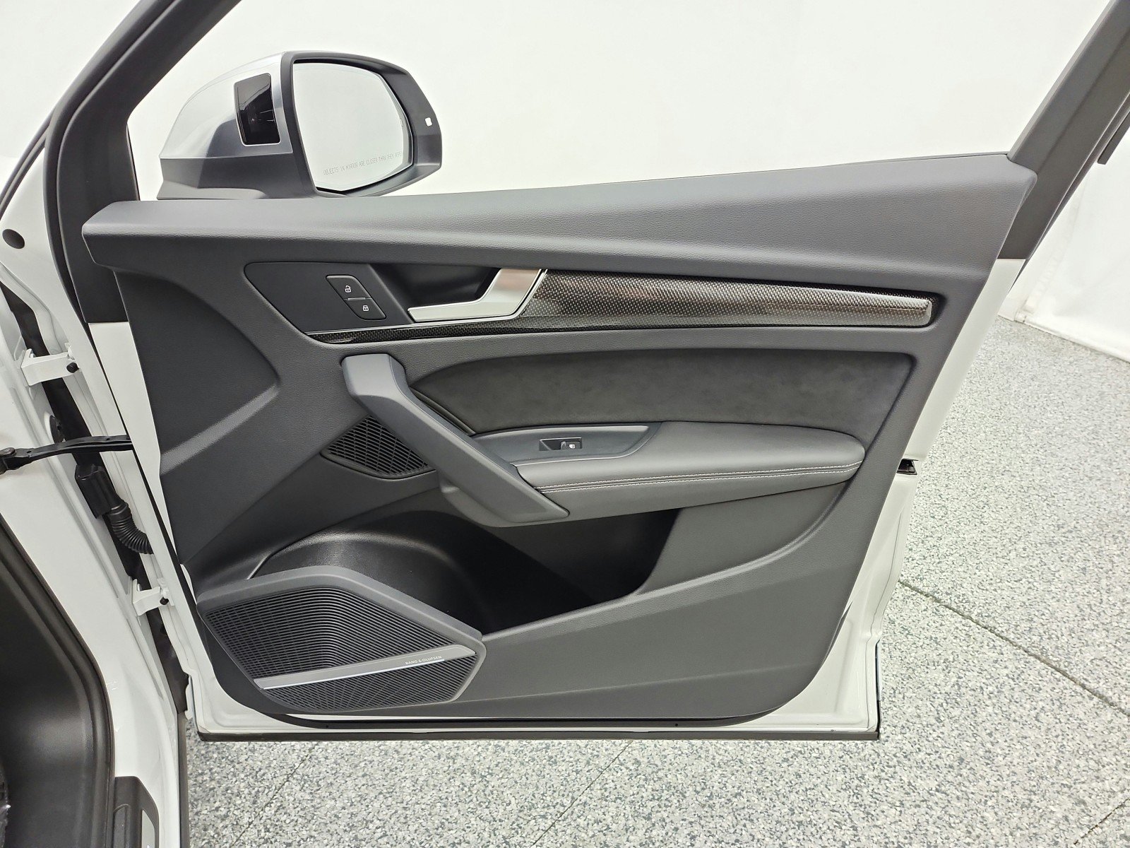Used 2023 Ibis White Audi Premium Plus image 30