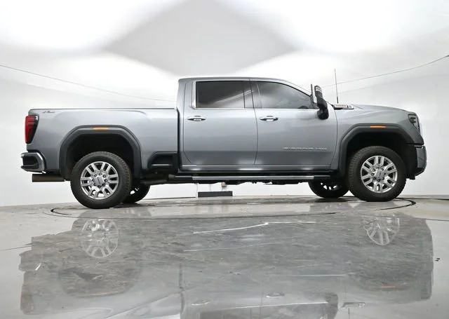 Used 2024 Sterling Metallic GMC SLT image 31