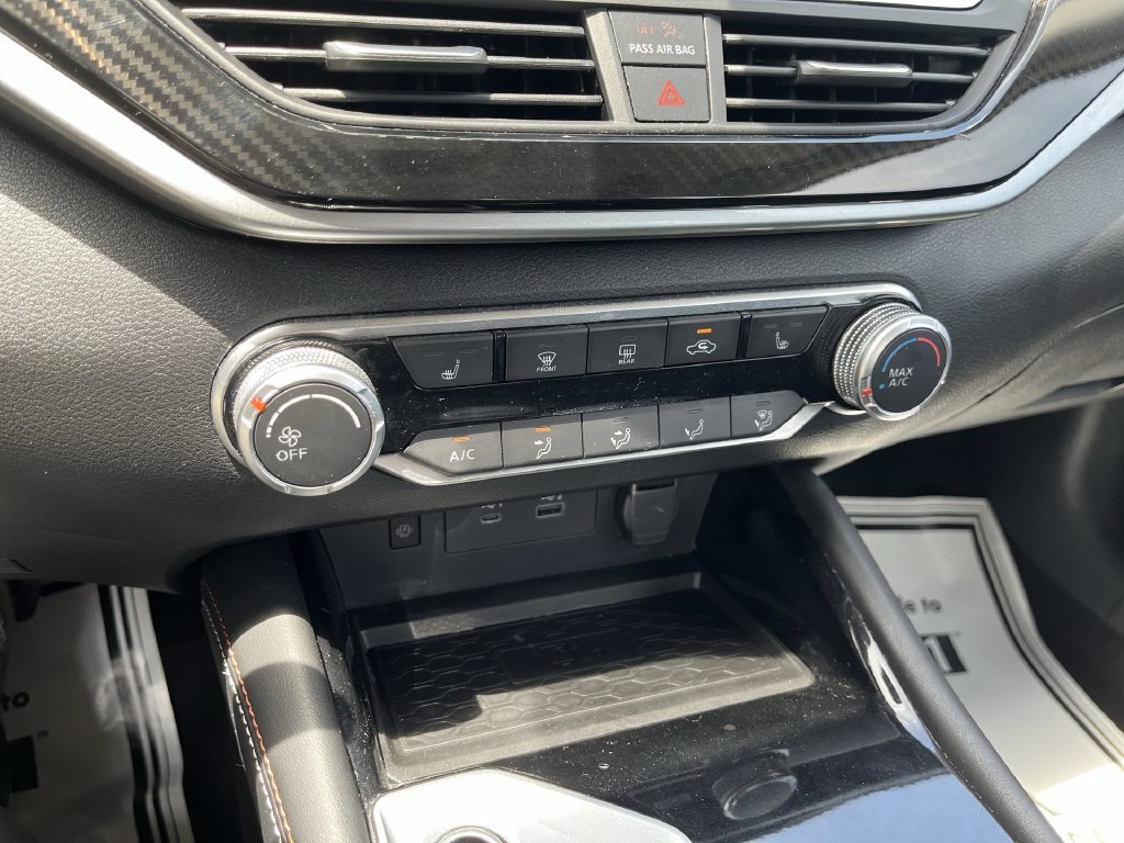 Used 2023 Silver Nissan 2.5 SR image 19