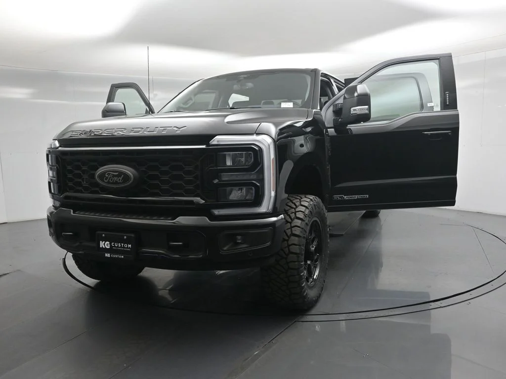 New 2026 Agate Black Metallic Ford Lariat image 30