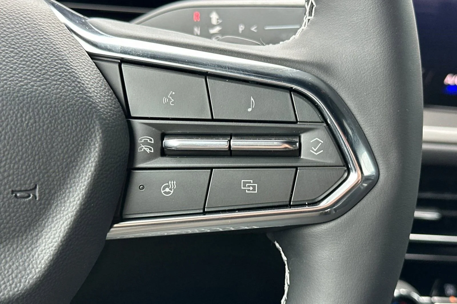 2025 Chevrolet Traverse LT - Photo 30