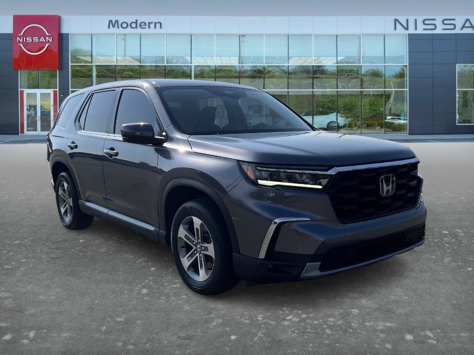 Used 2023 Gray Honda EX-L 8 Passenger image 3