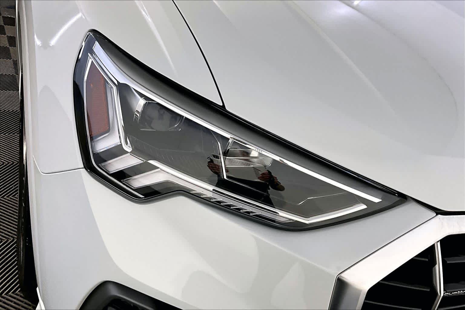 Used 2023 Glacier White Metallic Audi S line Premium image 27