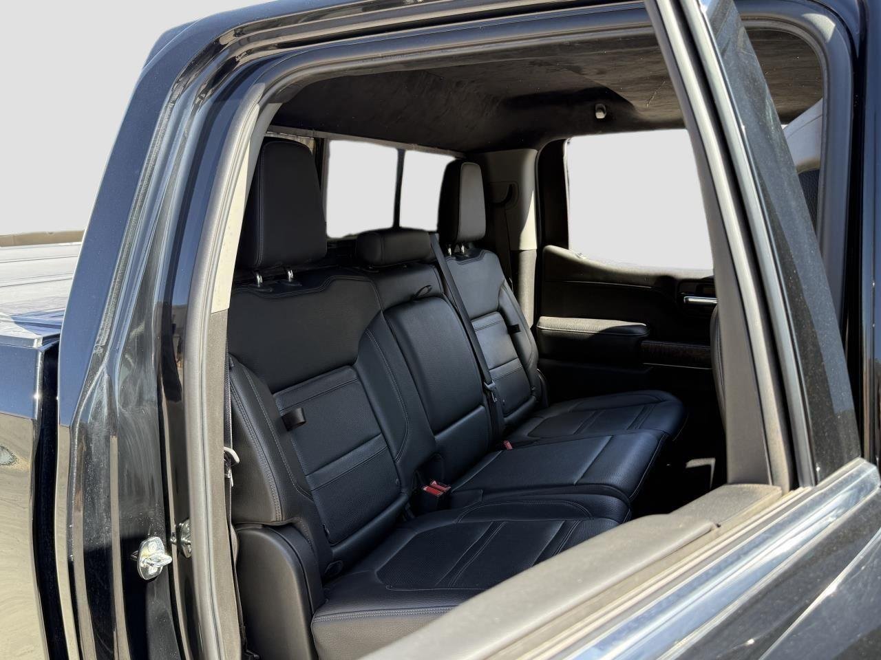 Used 2019 Onyx Black GMC Denali image 26