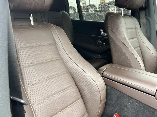 Used 2022  Mercedes-Benz GLS 450 image 26