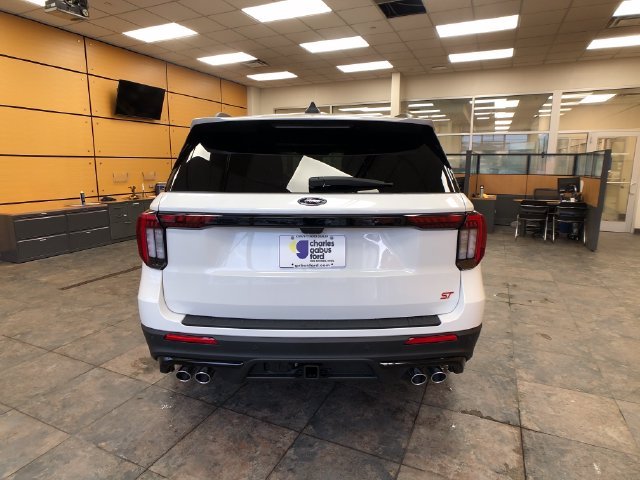 New 2026 Star White Metallic Tri-Coat Ford ST image 6