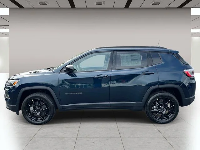 New 2026 Fathom Blue Pearl-Coat Exterior Paint Jeep Latitude Altitude image 7