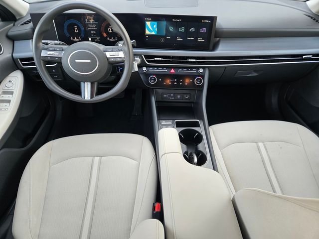Used 2025 Gray Hyundai SEL image 9