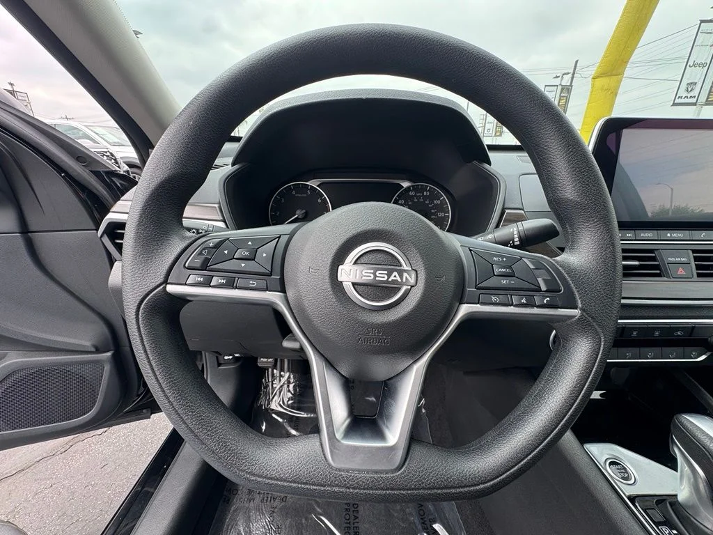 Used 2024 Black Nissan 2.5 SV image 20