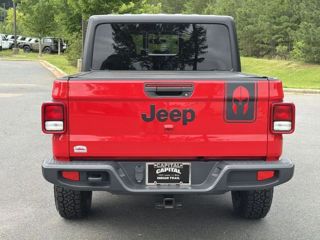 Used 2022 Red Jeep Sport image 12
