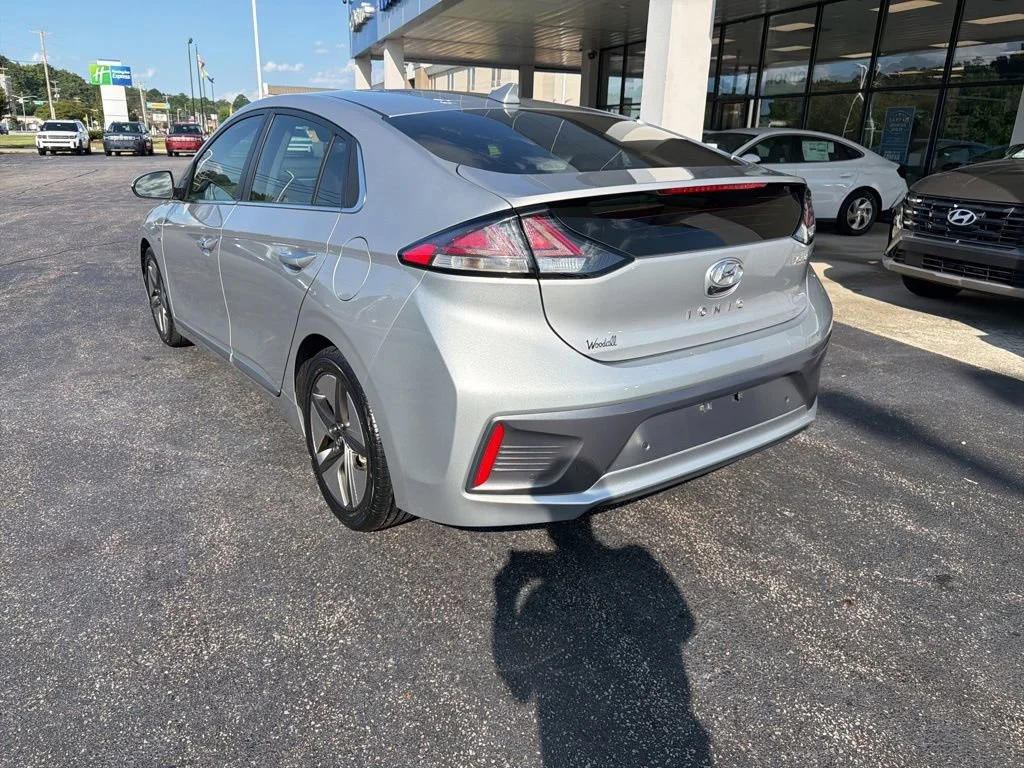 Used 2020 Stellar Silver Hyundai Limited image 7
