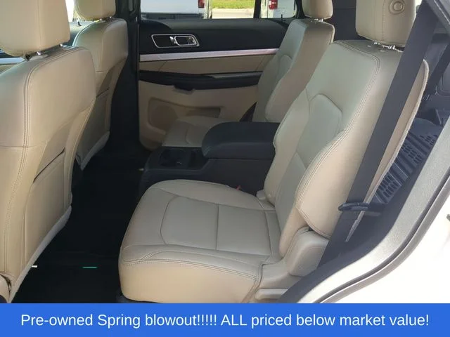 Used 2017 White Ford XLT image 37