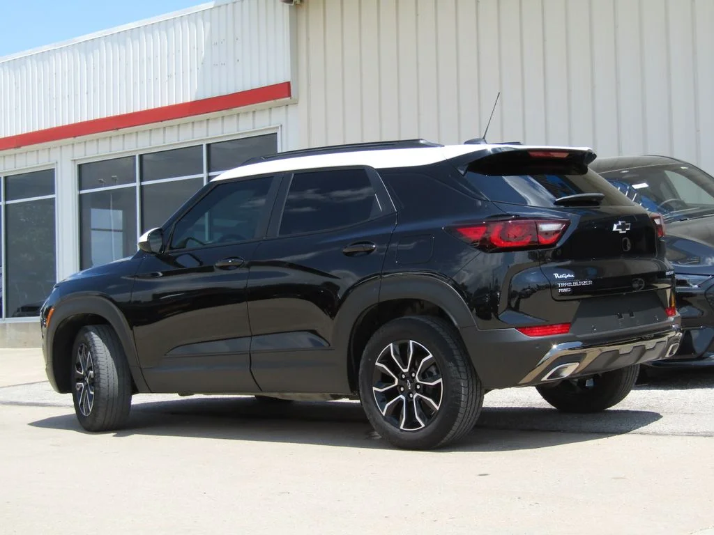 Used 2025 Black Chevrolet ACTIV image 10