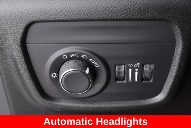 Used 2025 Gray Jeep Altitude image 19