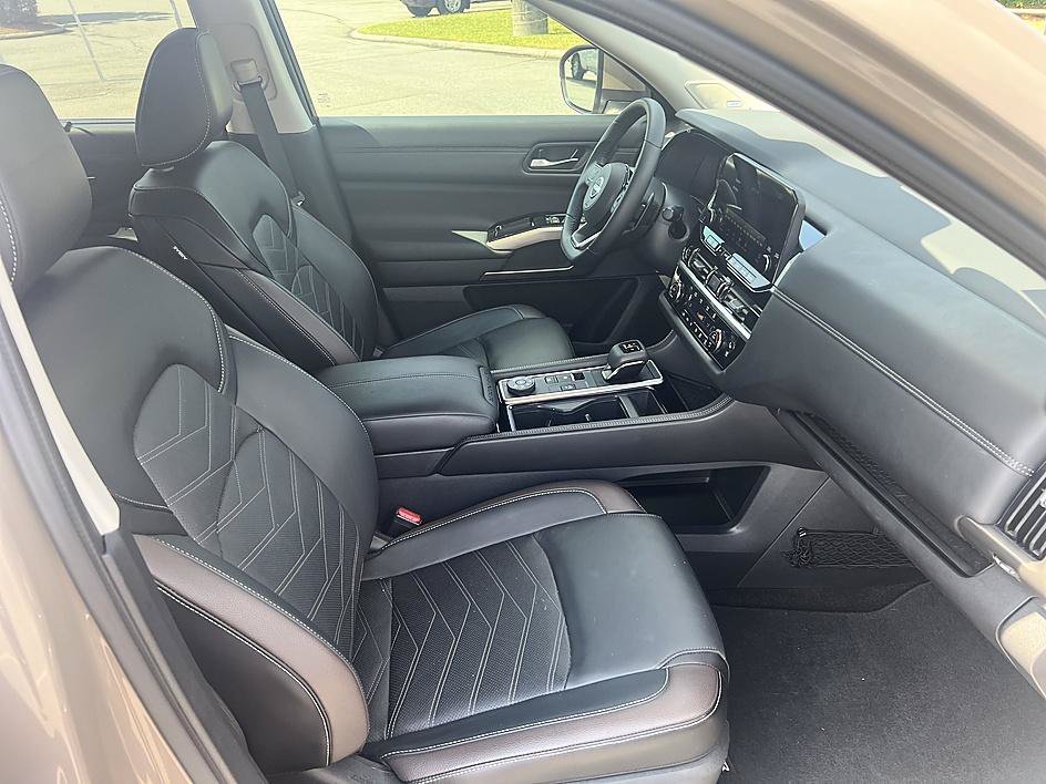 Certified Used 2024 Baja Storm Nissan Platinum image 18
