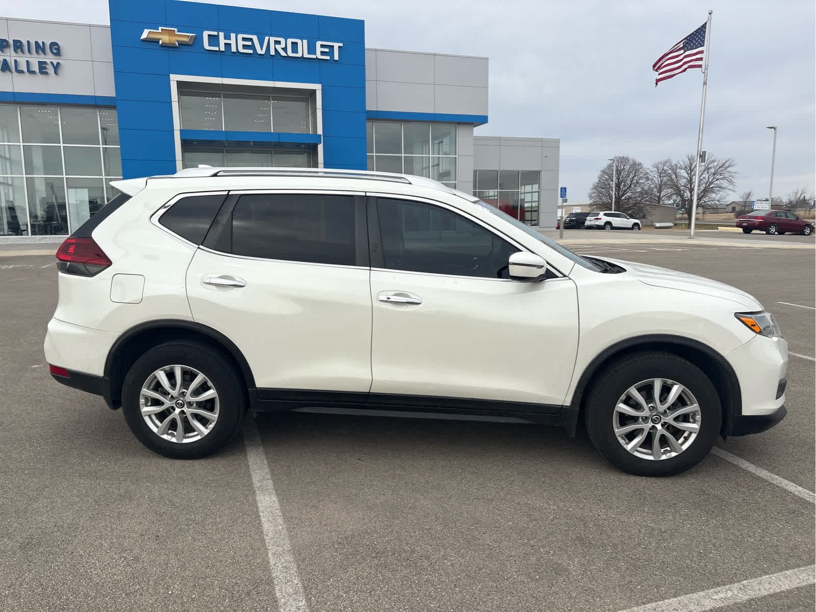 Used 2018 Nissan Rogue SV with VIN KNMAT2MV6JP500170 for sale in Spring Valley, Minnesota