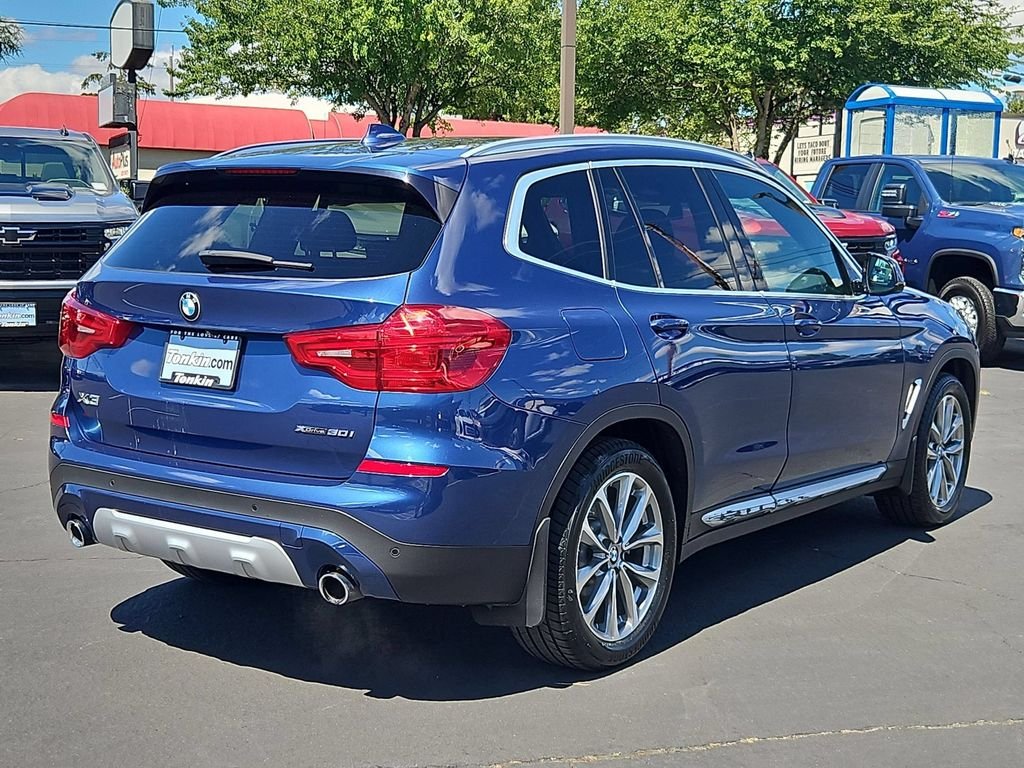 Used 2019 Phytonic Blue Metallic BMW xDrive30i image 6