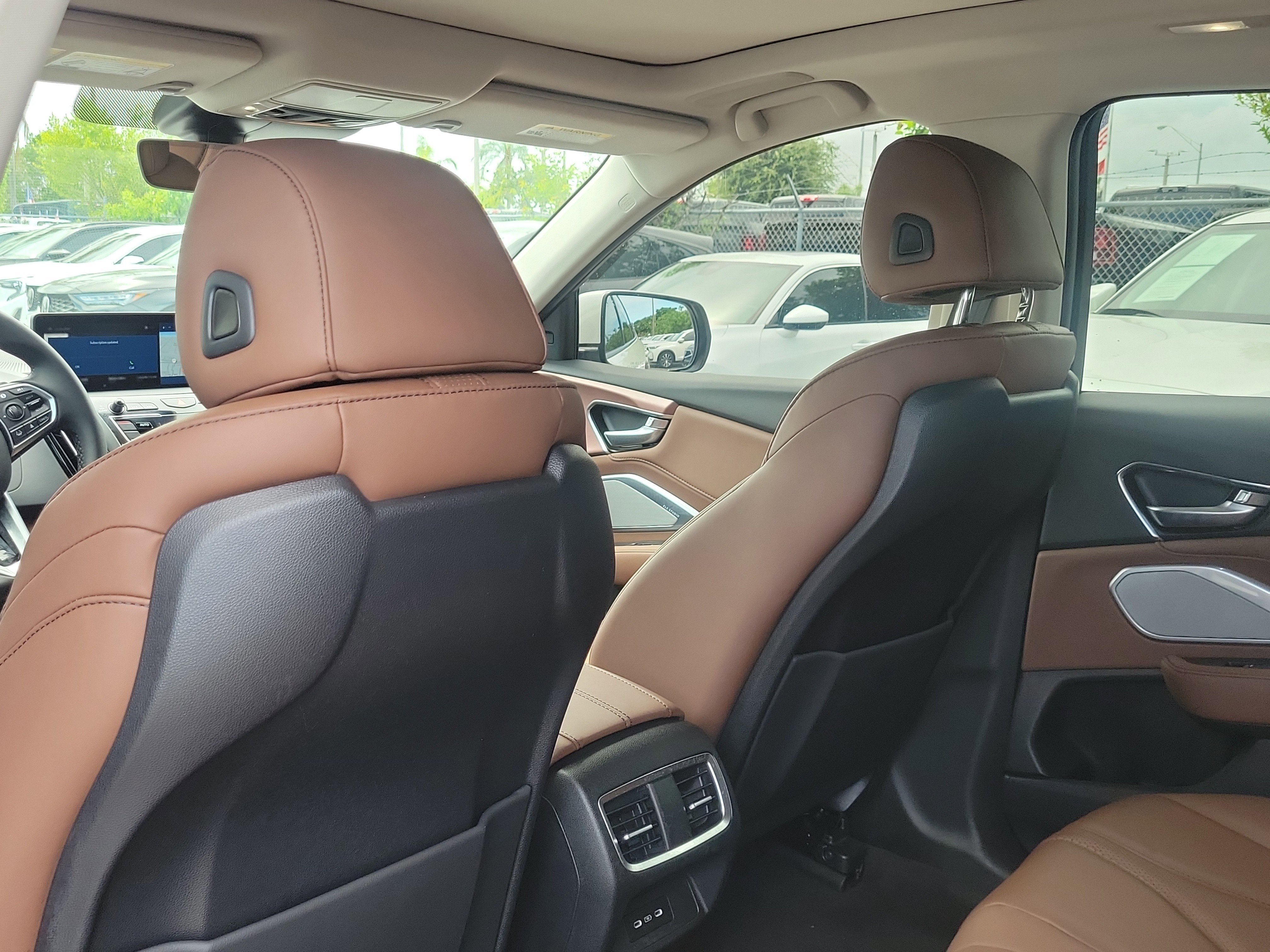 Used 2025 Platinum White Pearl Acura Technology Package SH-AWD image 10