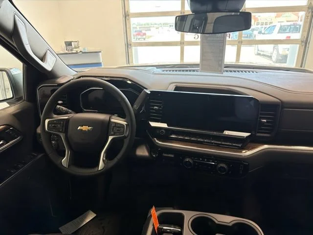 New 2026 Summit White Chevrolet LT image 29