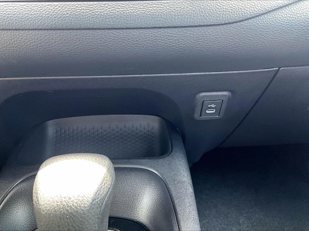Used 2025 White Toyota LE image 27