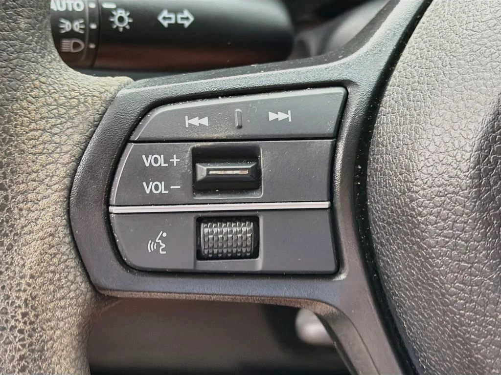 Used 2023  Honda EX image 16