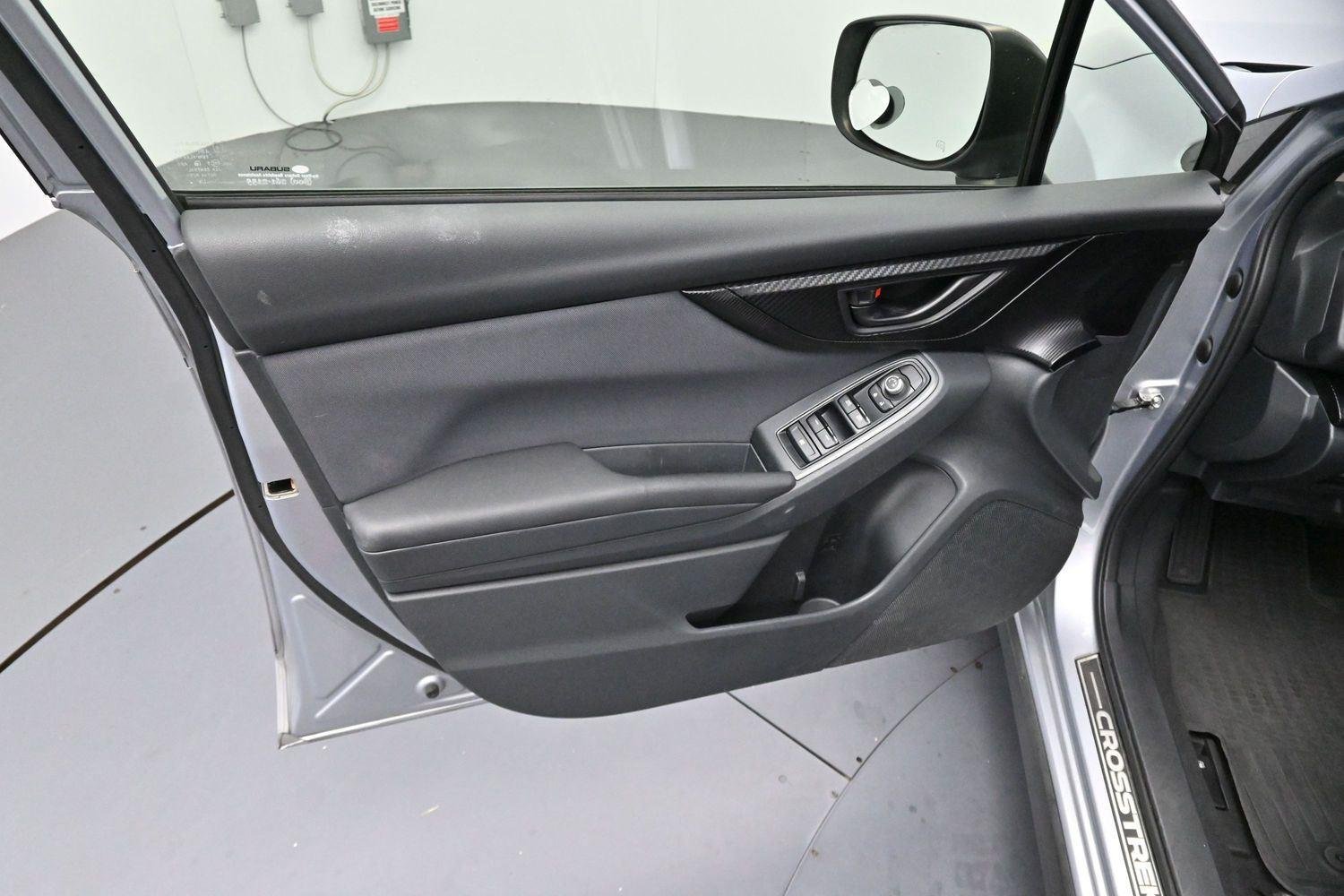 Used 2020 Ice Silver Metallic Subaru Premium image 9
